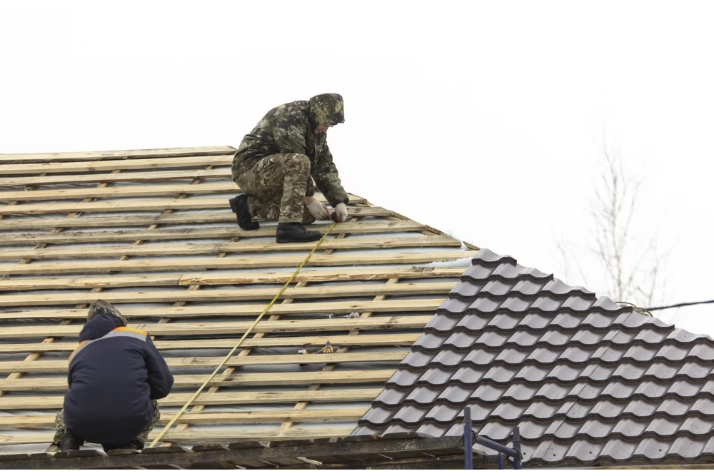 Roofing Repairs Vs Replacement