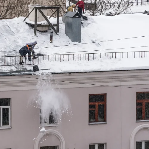 Ice-&-Snow-Roof-Clearing